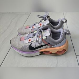Nike Women's Air Max 2021 Venice size 5 R